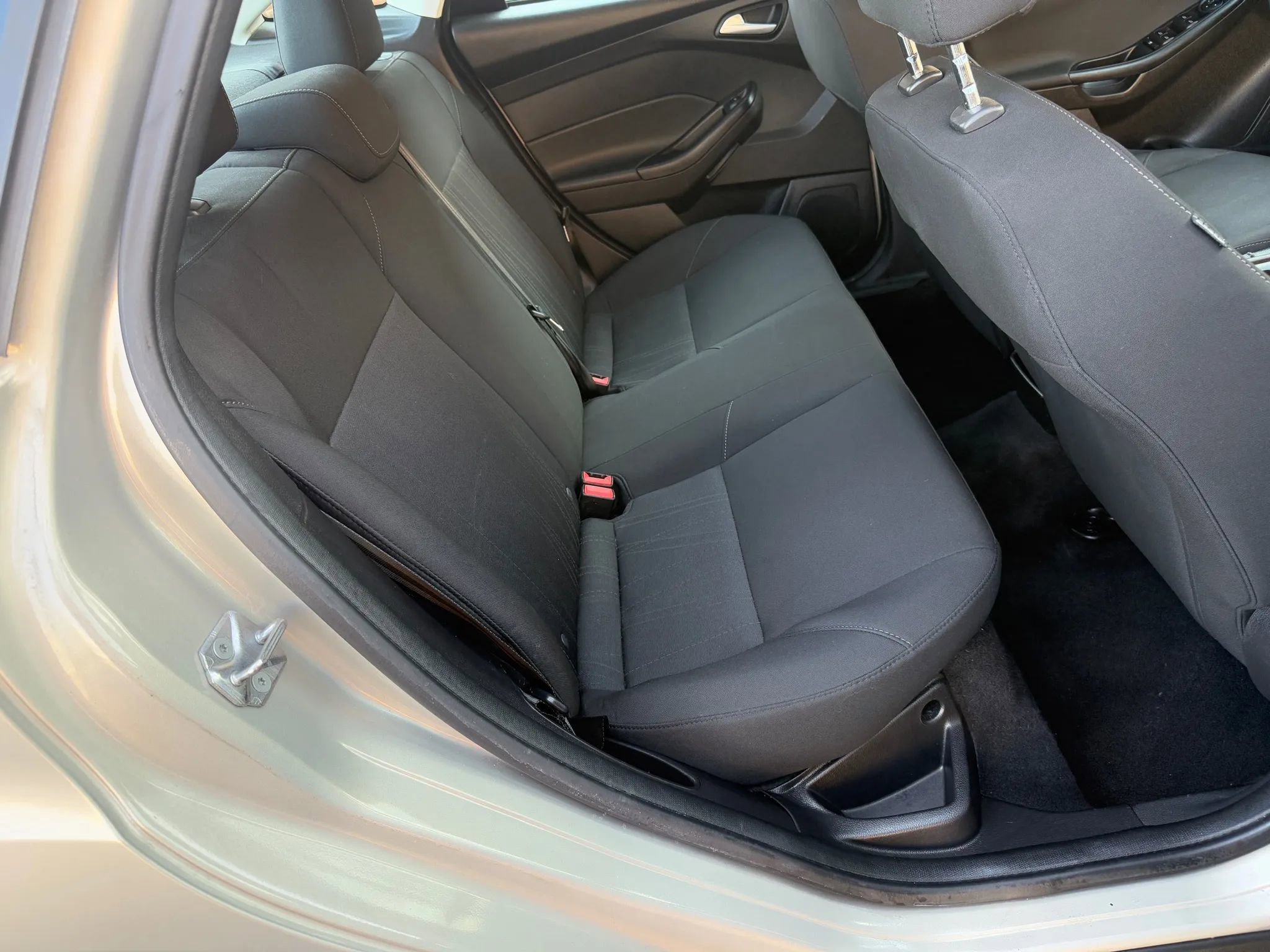 Used 2015 Ford Focus SE image 17