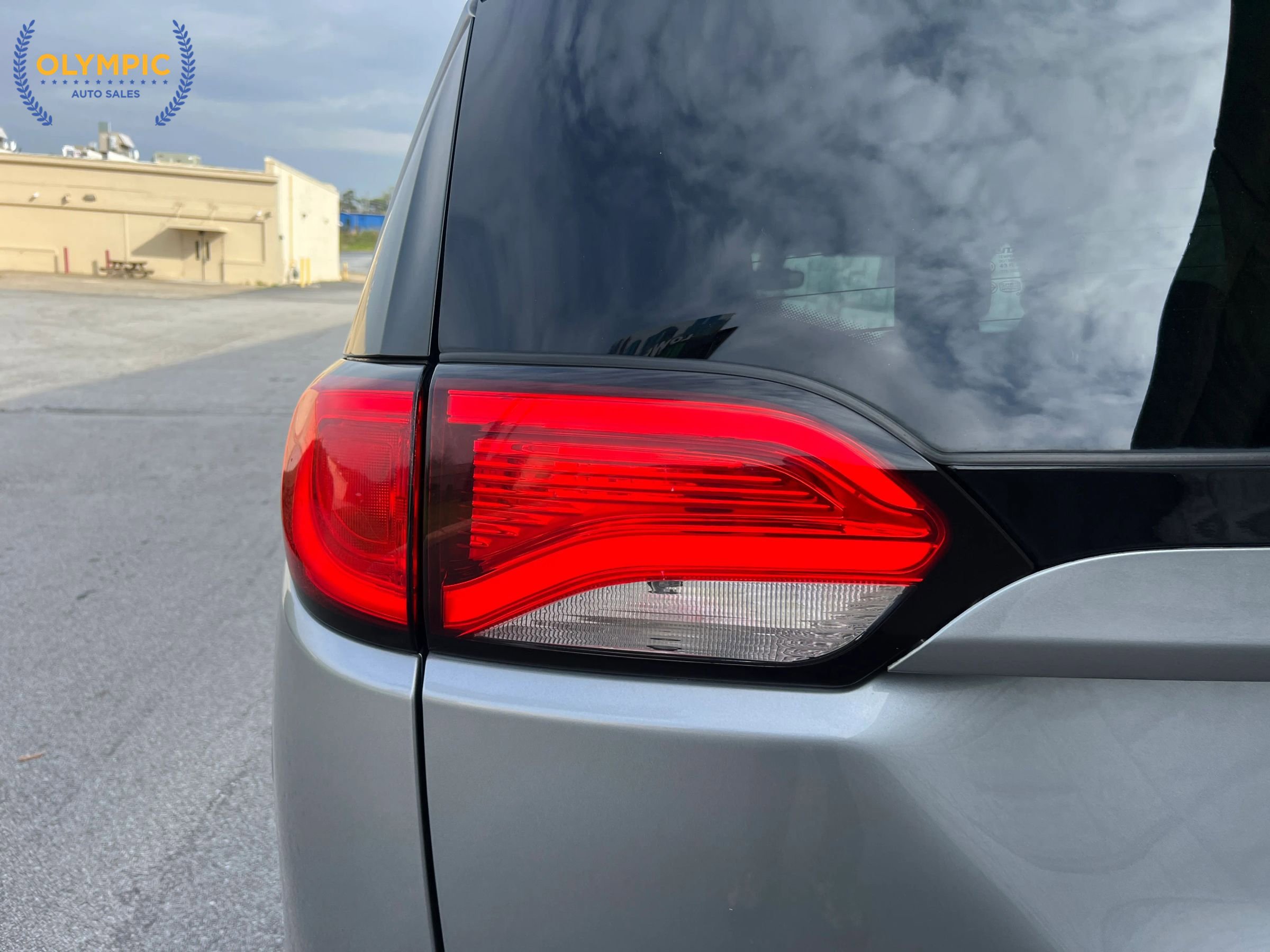 Used 2017 Chrysler Pacifica Touring-L image 15