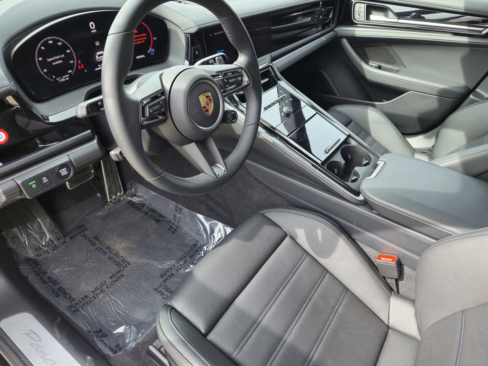 Certified 2024 Porsche Panamera 4 AWD/4WD image 4