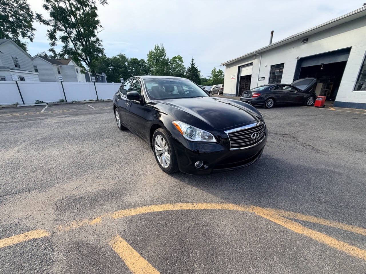 Used 2011 INFINITI M37 x w/ Premium Pkg AWD/4WD image 7