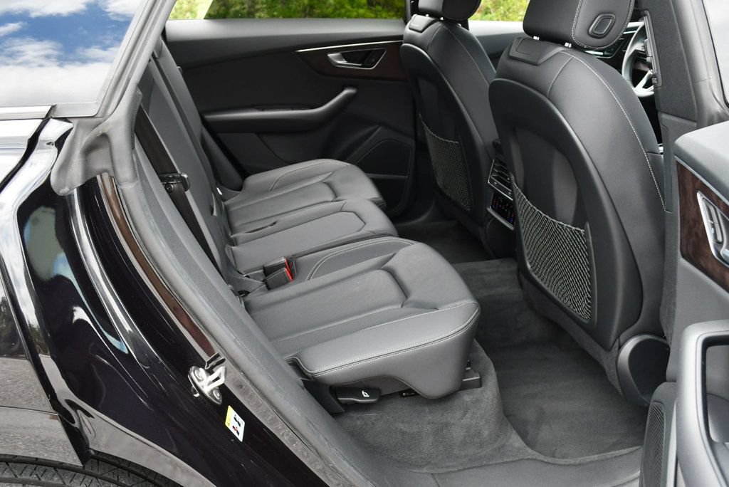 Used 2020 Audi Q8 Premium Plus w/ Premium Plus Package AWD/4WD image 20