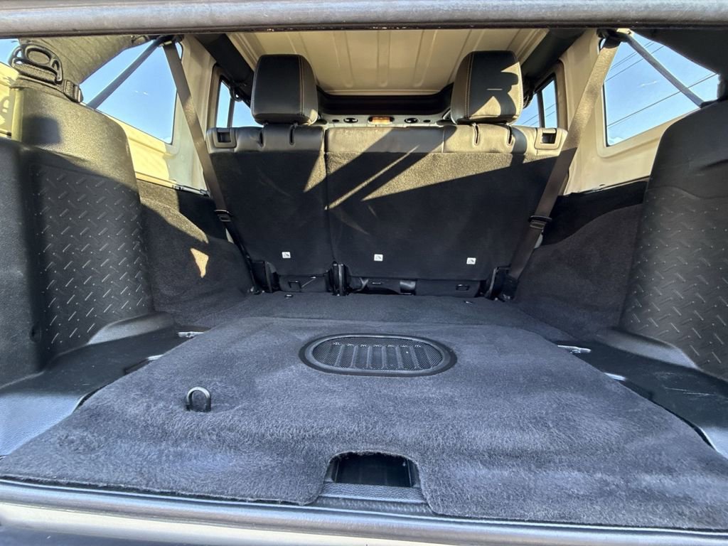 Used 2016 Jeep Wrangler Unlimited Rubicon image 23