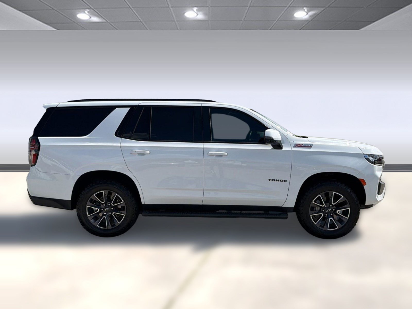 Certified 2021 Chevrolet Tahoe Z71 w/ Luxury Package AWD/4WD image 7