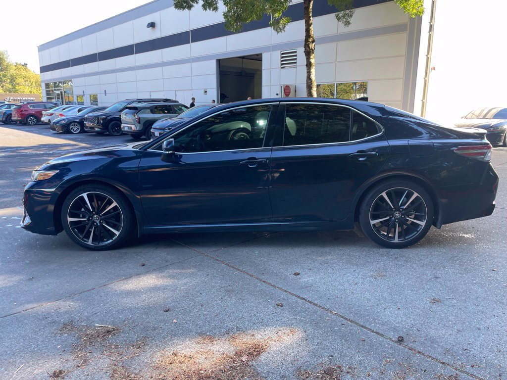 Used 2018 Toyota Camry XSE FWD image 7