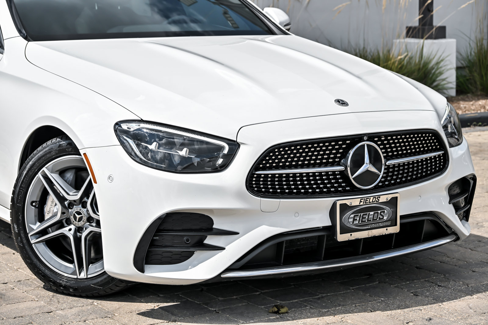 Used 2023 Mercedes-Benz E 350 4MATIC Sedan image 2