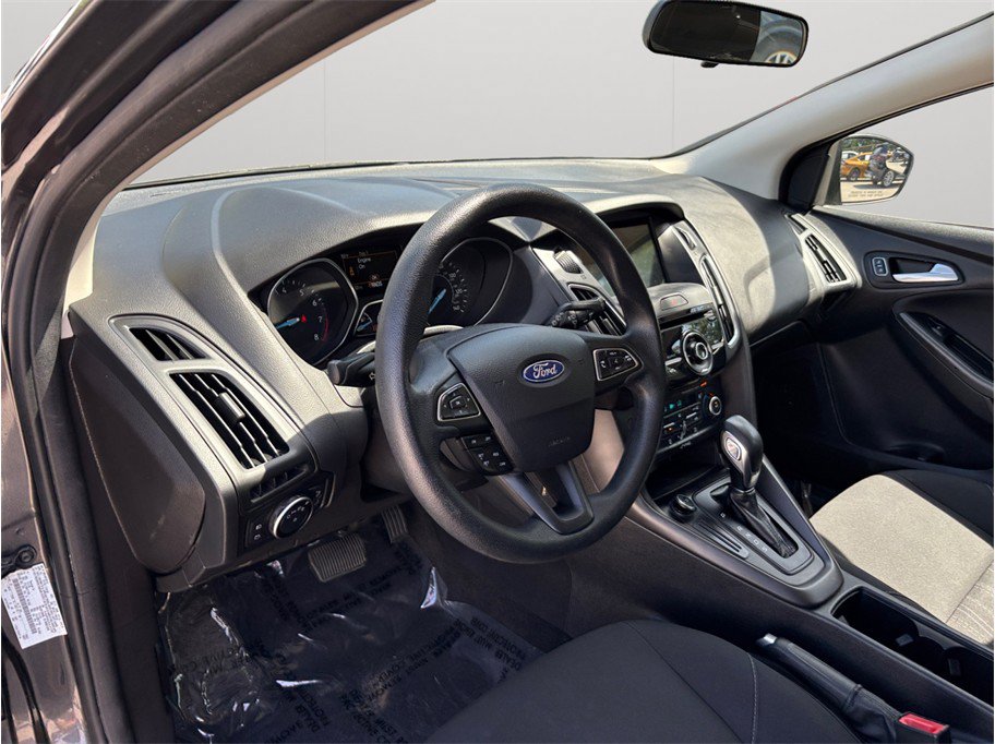 Used 2017 Ford Focus SEL FWD image 6