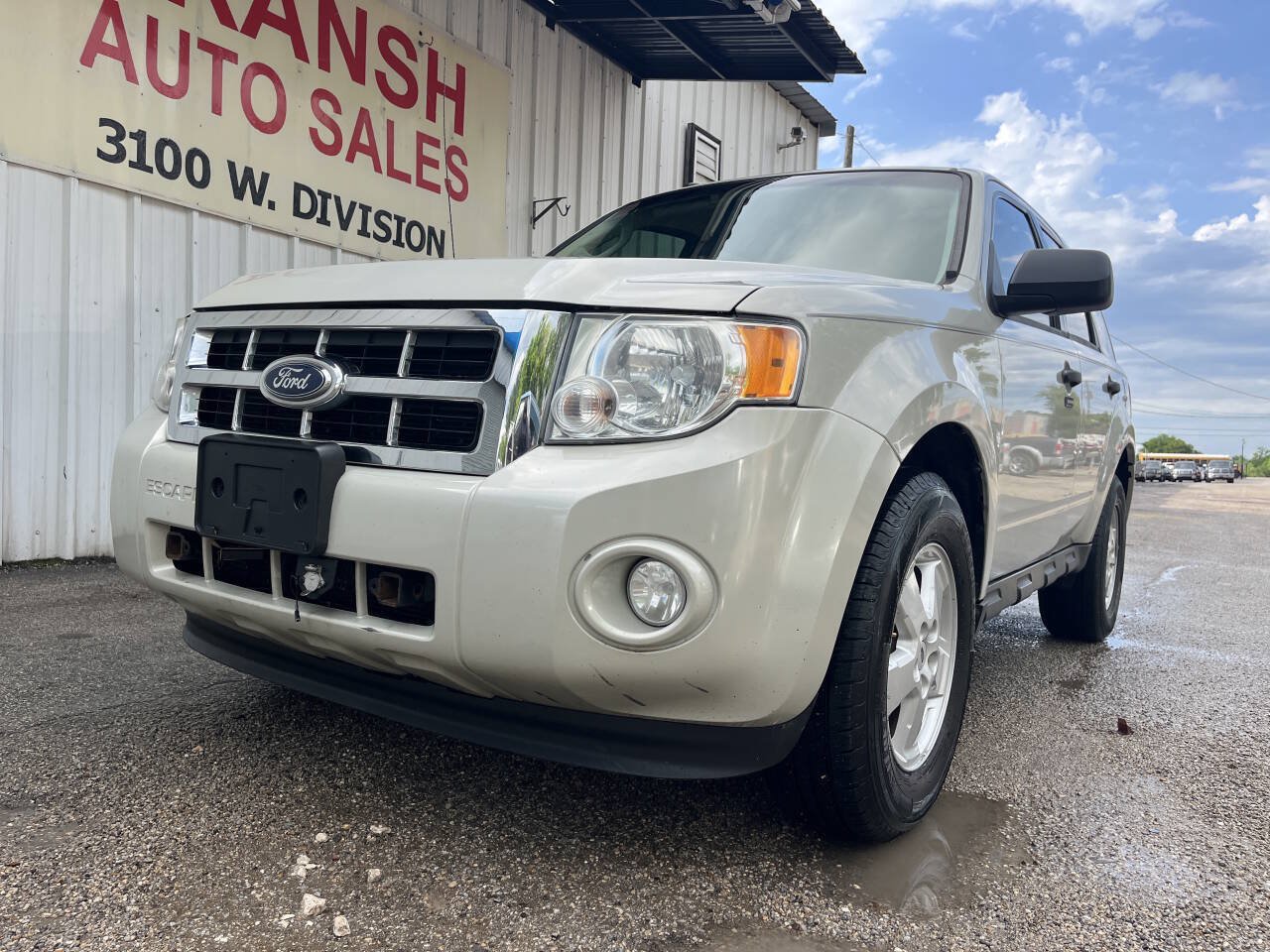 Used 2009 Ford Escape XLT FWD image 1