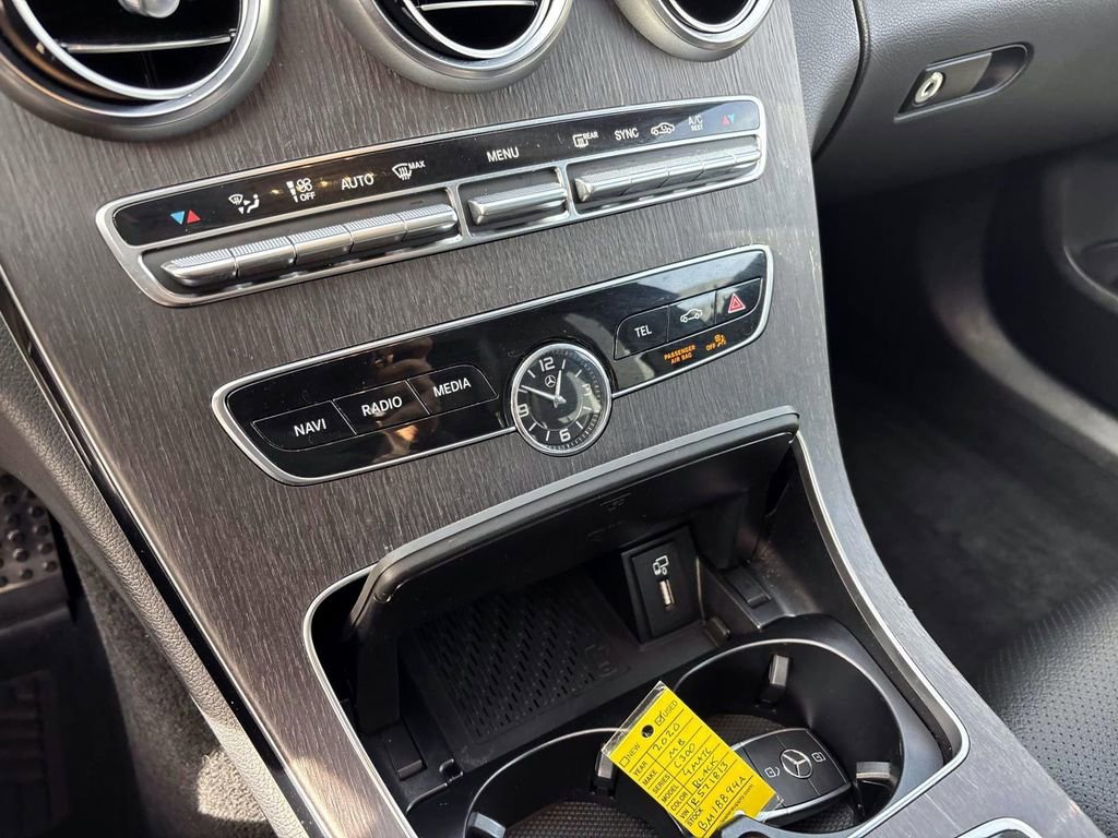 Used 2020 Mercedes-Benz C 300 4MATIC Sedan image 22
