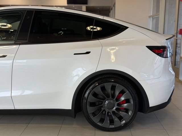 Used 2023 Tesla Model Y Performance AWD/4WD image 9