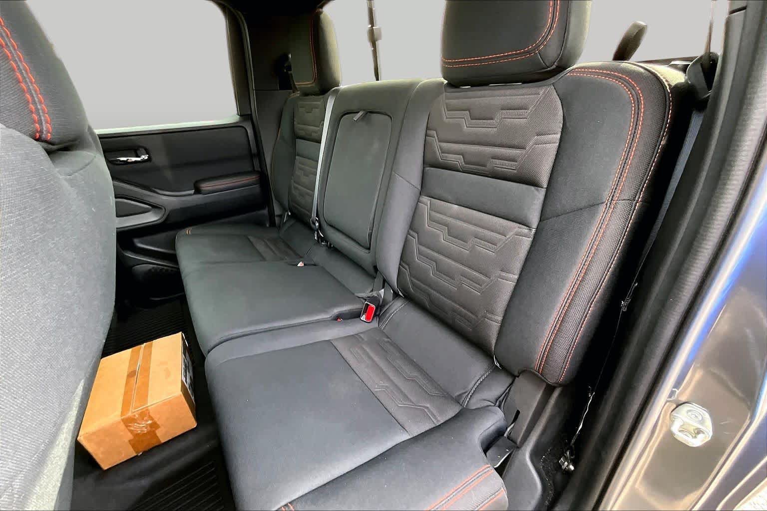 Used 2022 Nissan Frontier Pro-X RWD image 21