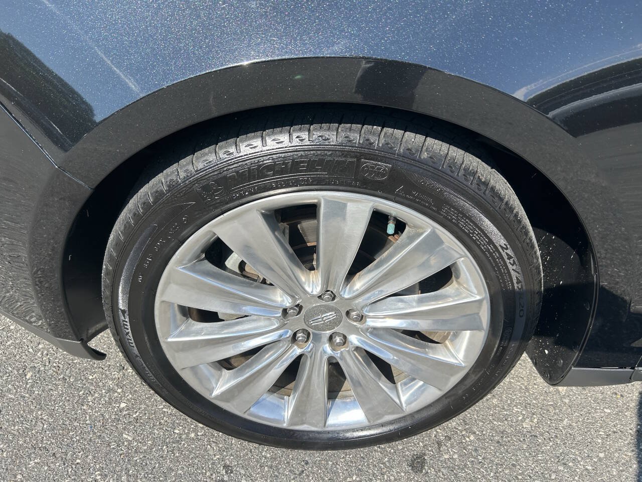 Used 2013 Lincoln MKS AWD image 13
