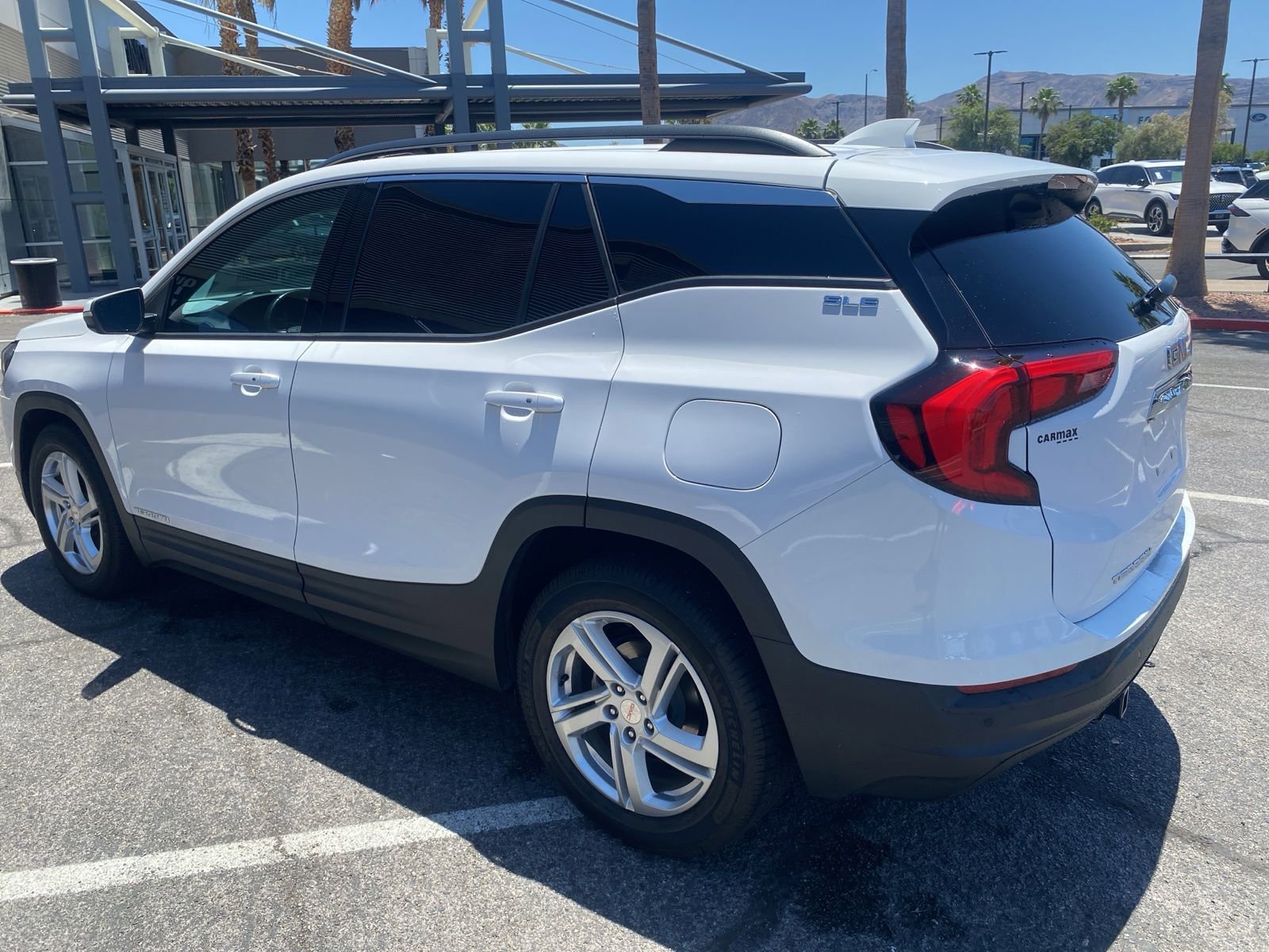 Used 2019 GMC Terrain SLE w/ Driver Convenience Package FWD image 7