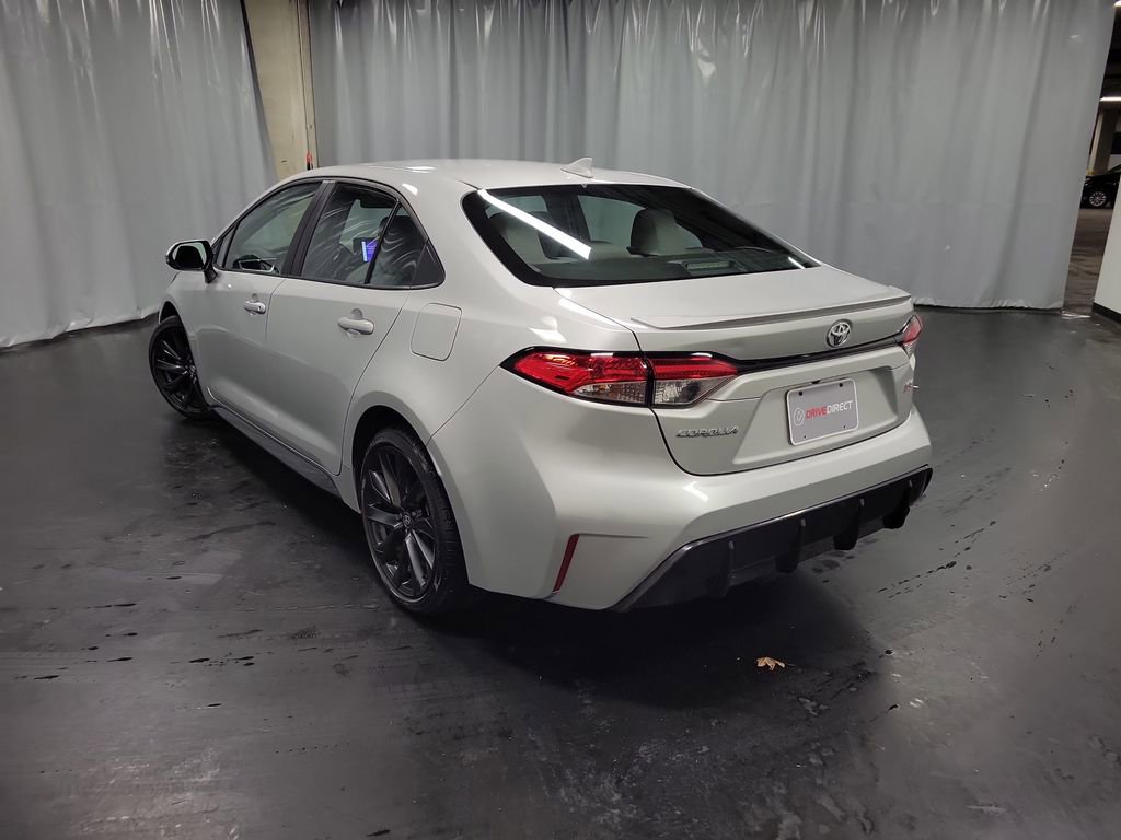Used 2023 Toyota Corolla SE image 6