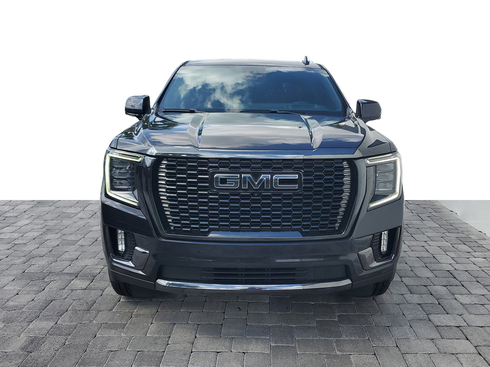 Used 2023 GMC Yukon XL Denali Ultimate w/ LPO, Floor Liner Package AWD/4WD image 2