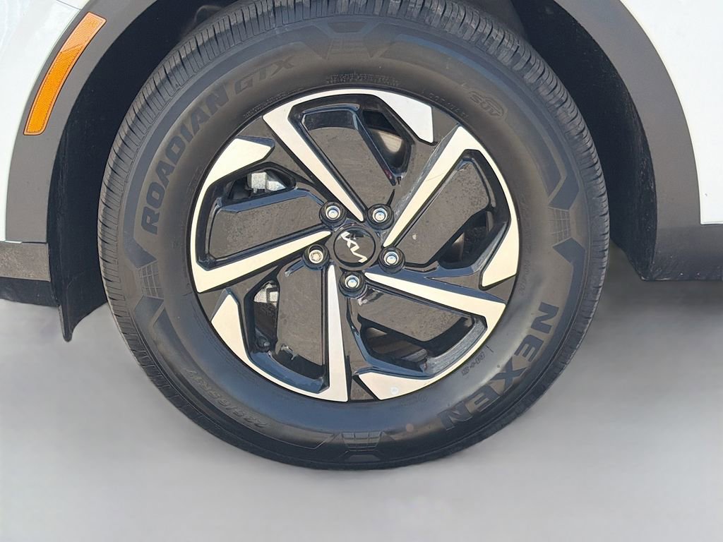 Used 2025 Kia Sportage LX AWD/4WD image 31