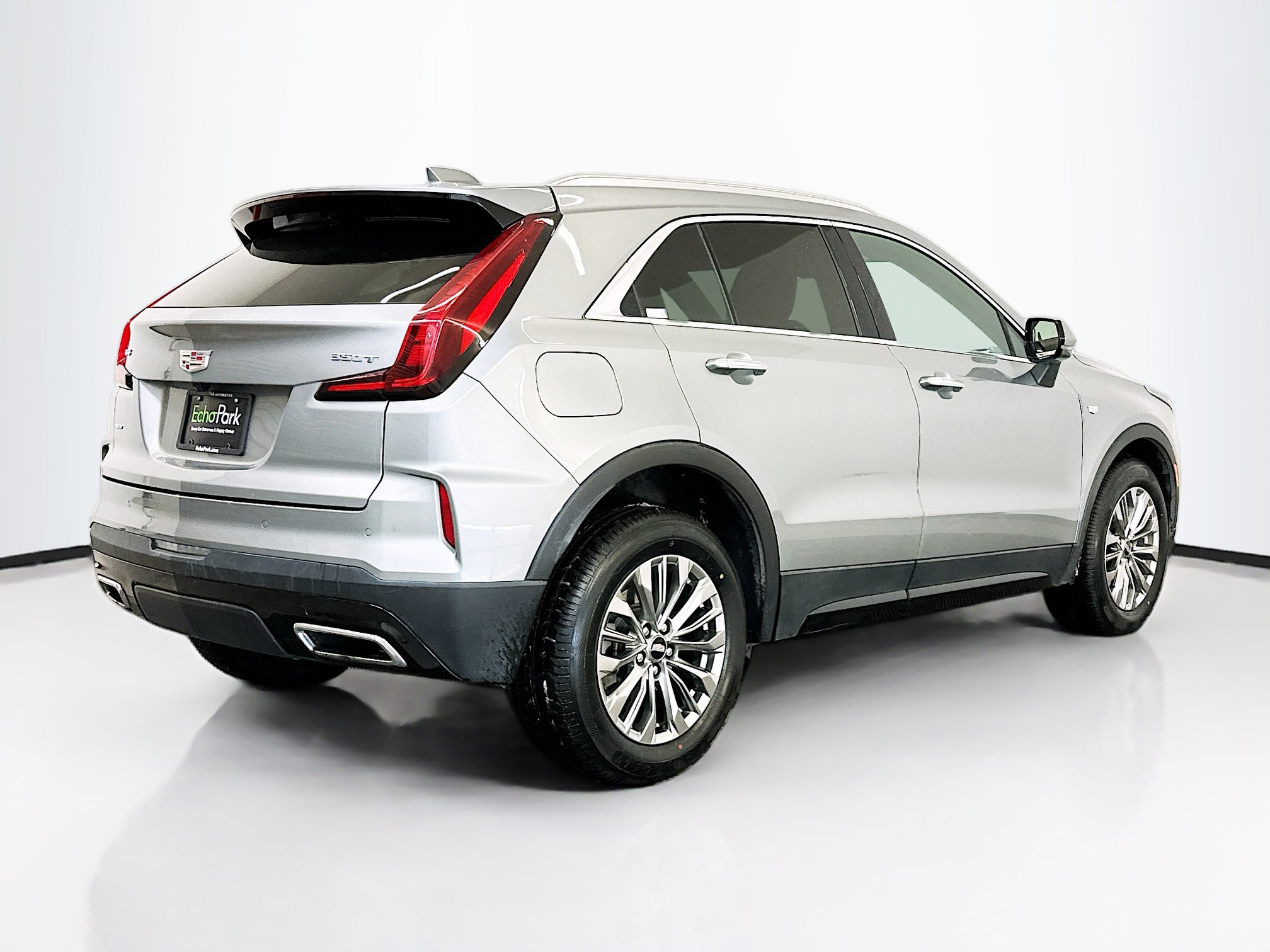 Used 2024 Cadillac XT4 Premium Luxury image 9