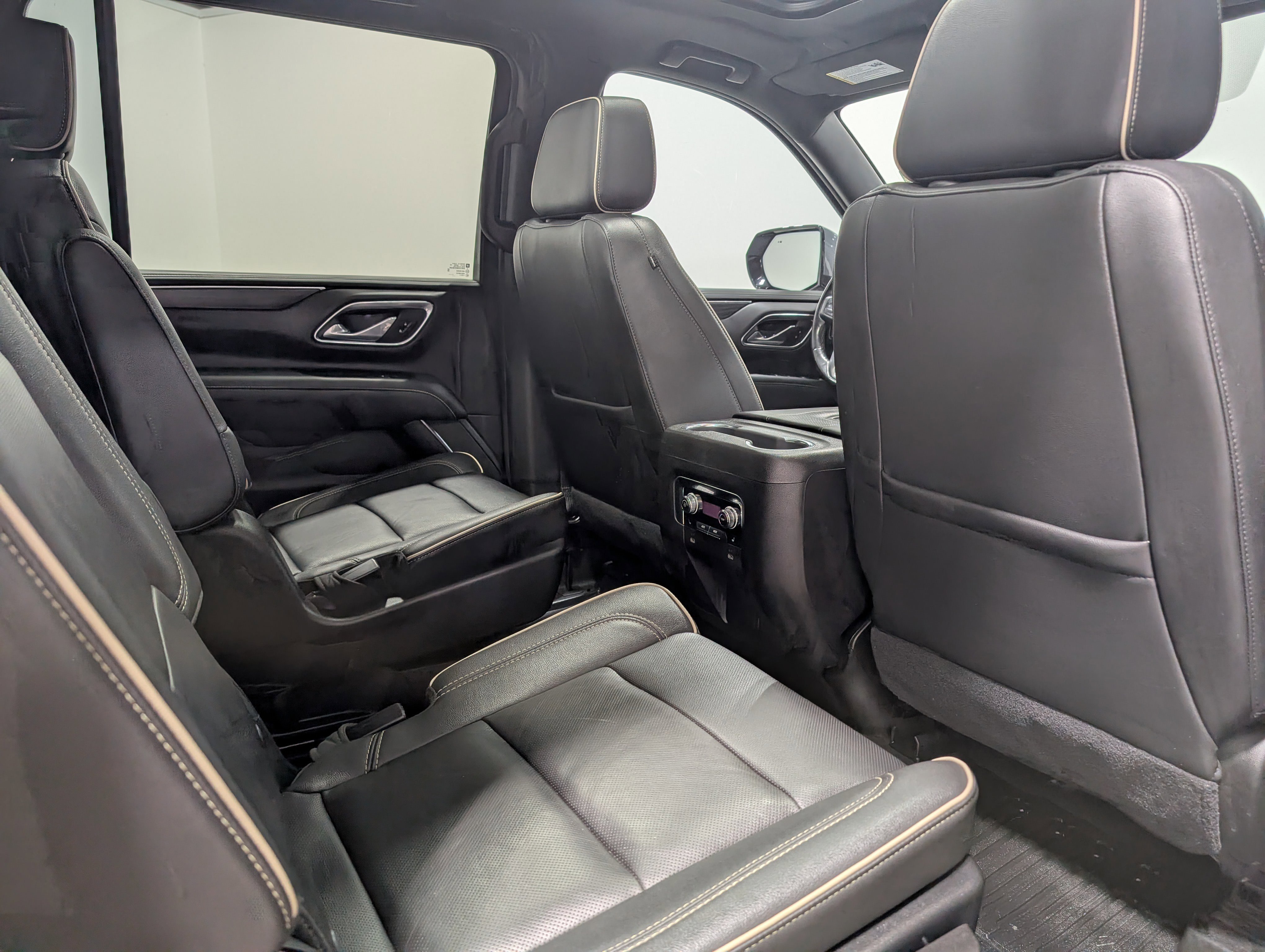 Used 2021 GMC Yukon XL SLT image 21