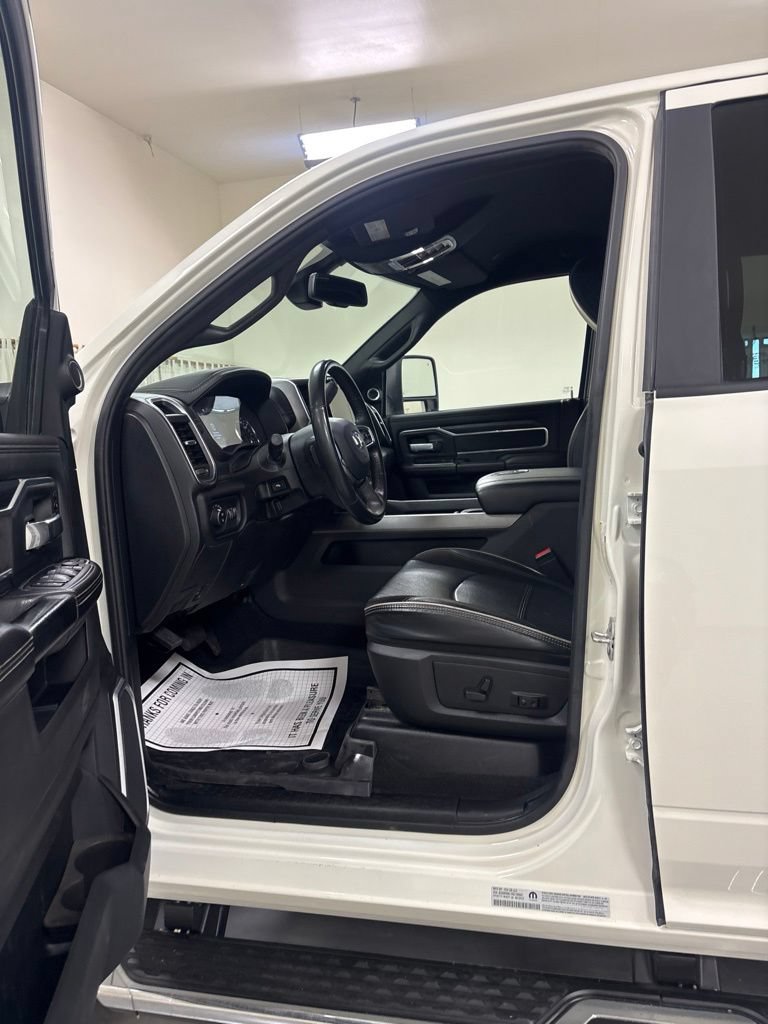Used 2024 RAM 3500 Laramie w/ Sport Appearance Package AWD/4WD image 10