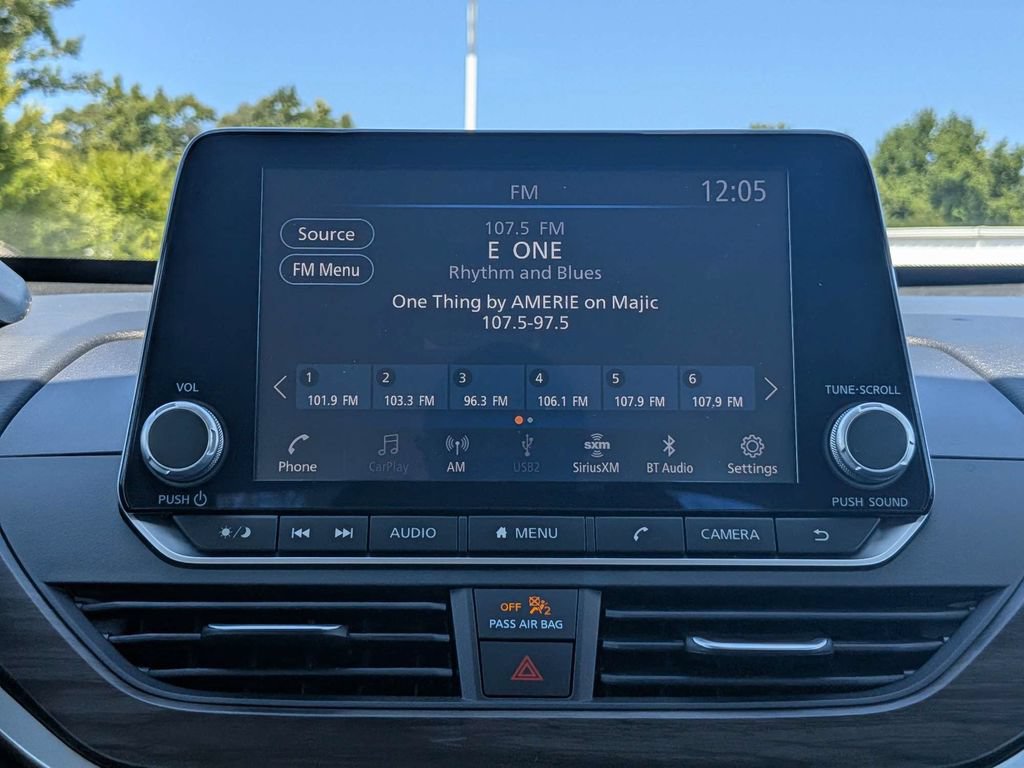 Used 2025 Nissan Altima 2.5 SV FWD image 16