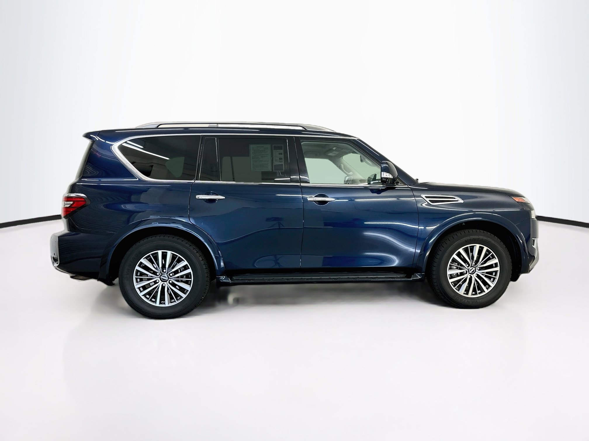 Used 2023 Nissan Armada SL AWD/4WD image 10