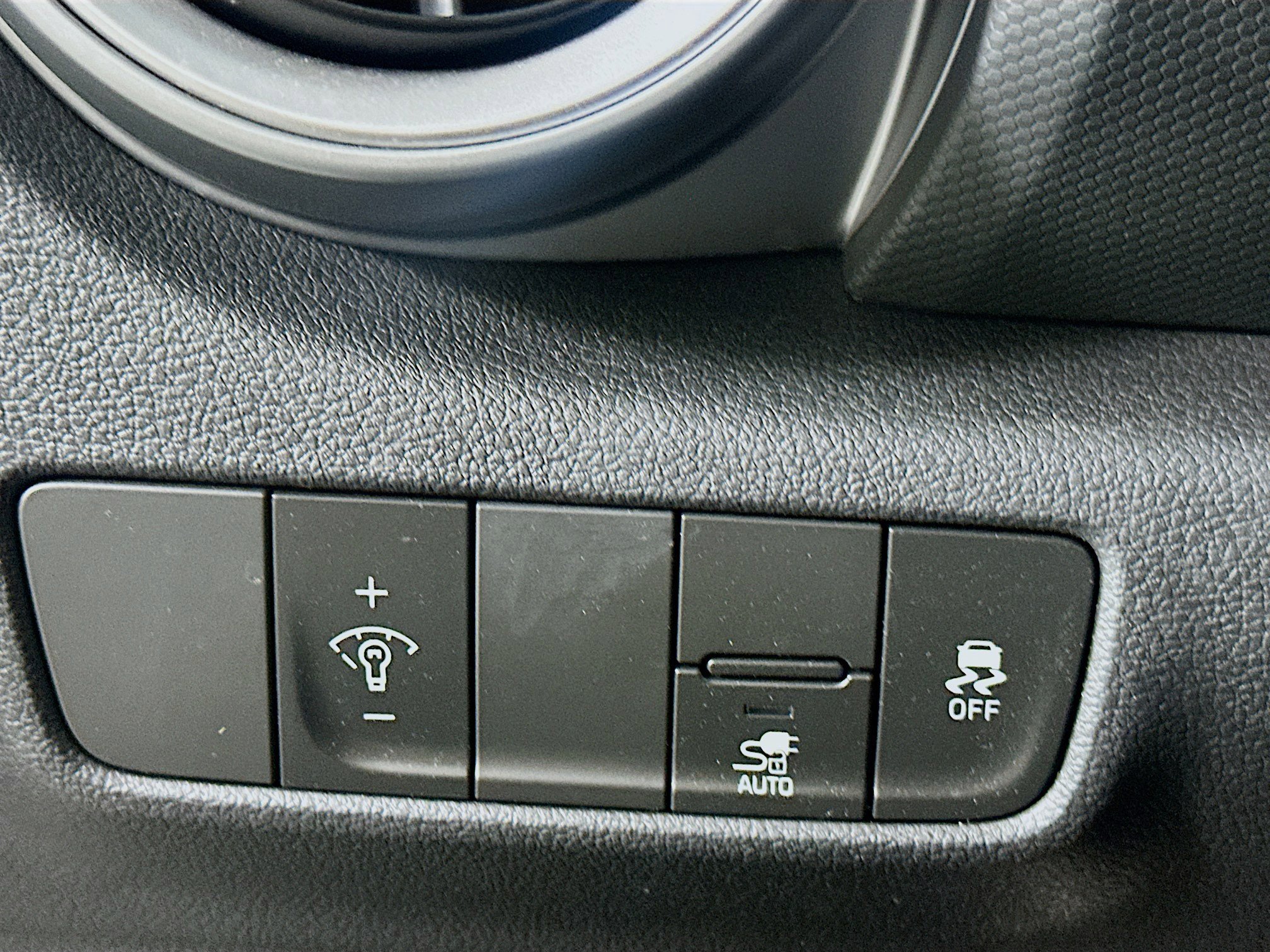 Used 2023 Hyundai Kona SEL image 17