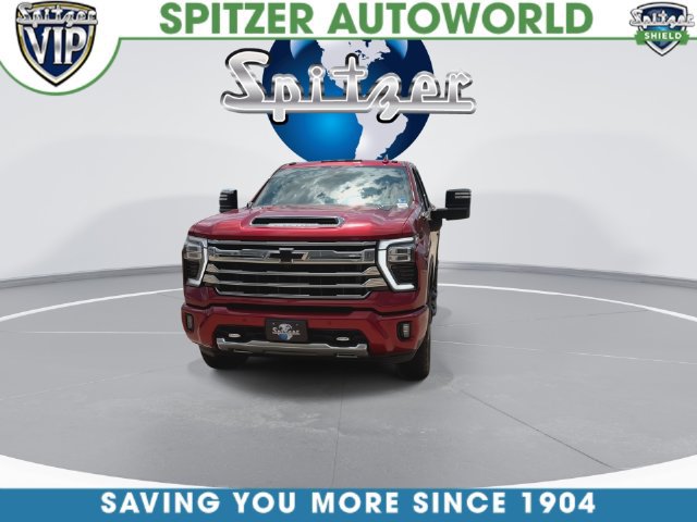 Used 2024 Chevrolet Silverado 2500 High Country w/ High Country Premium Package AWD/4WD image 5