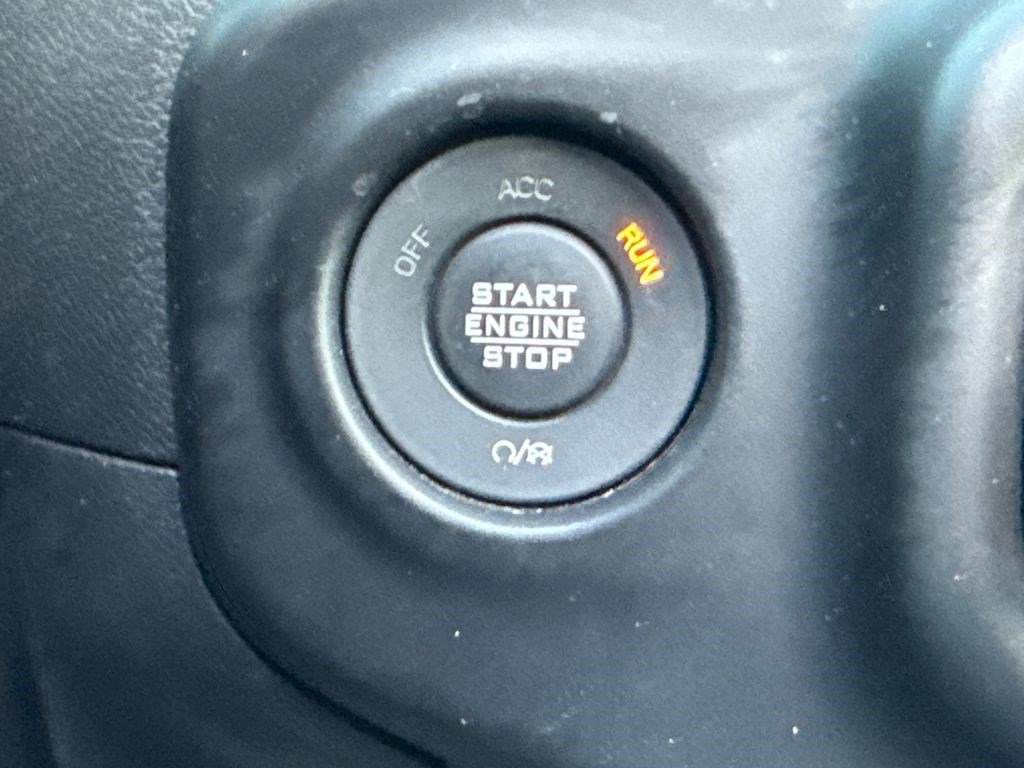 Used 2021 Jeep Wrangler Unlimited Sahara image 25