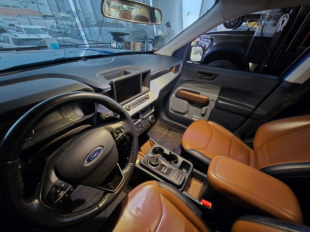 Used 2022 Ford Maverick Lariat image 17