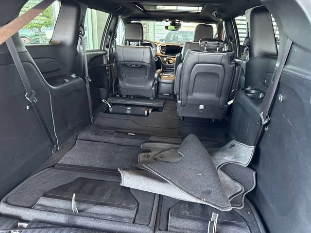 Used 2026 Chrysler Pacifica Limited FWD image 14