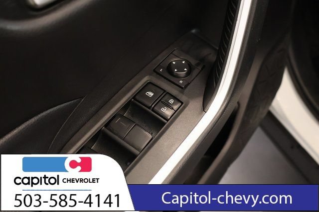 Used 2020 Toyota RAV4 XLE w/ Carpet Mat Package AWD/4WD image 11