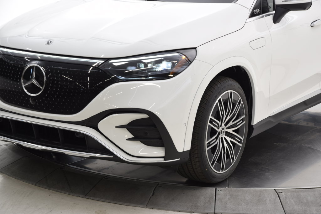New 2027 Mercedes-Benz EQE 320 4MATIC SUV image 11