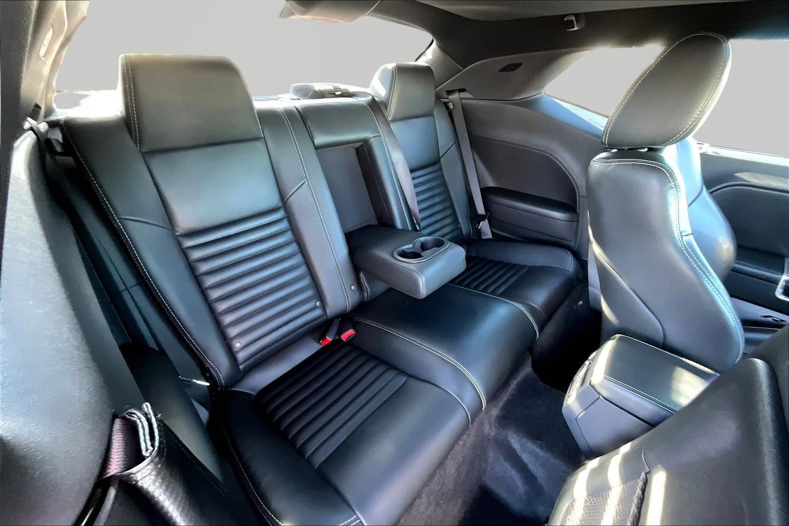 Used 2010 Dodge Challenger R/T RWD image 24