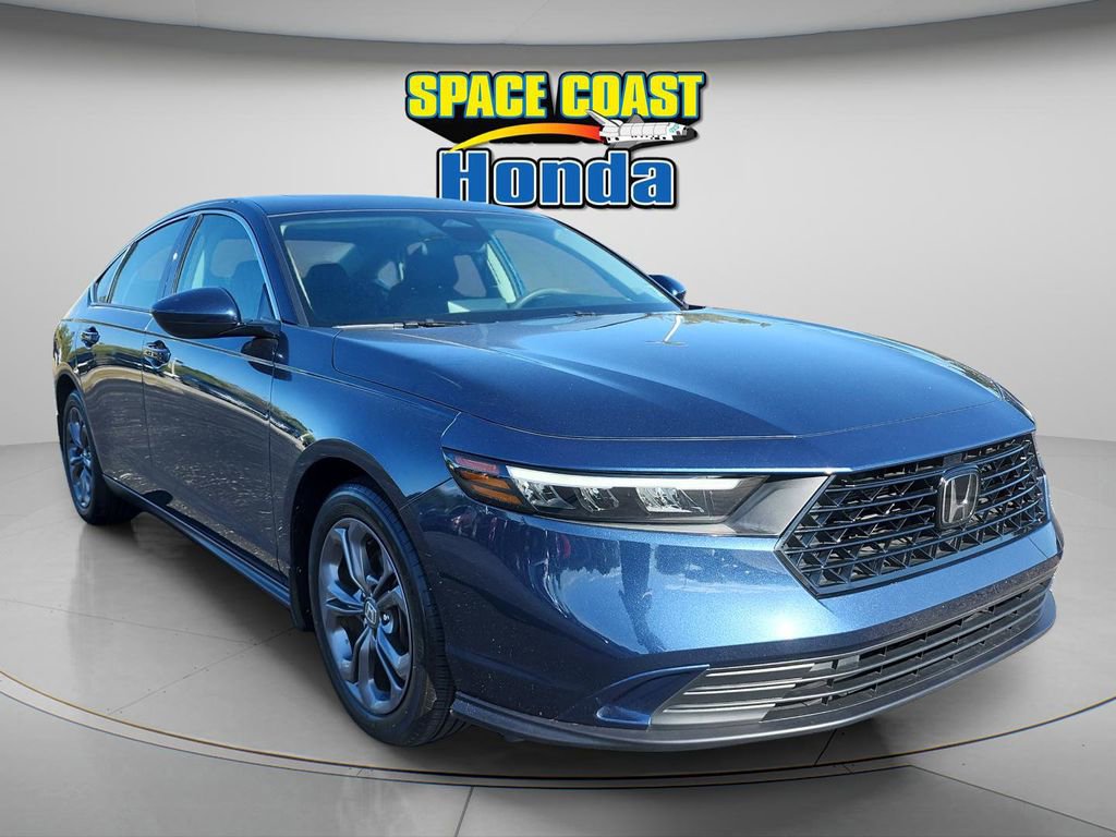 Used 2023 Honda Accord EX image 2