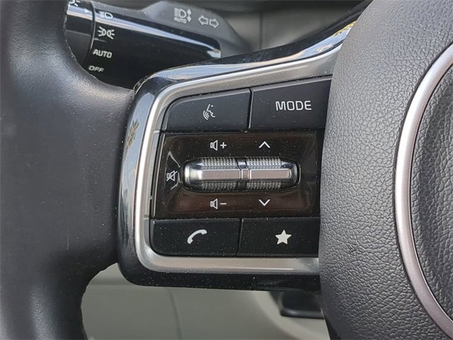 Used 2024 Kia Carnival LX image 29