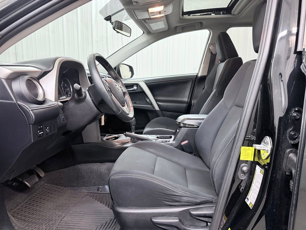 Used 2016 Toyota RAV4 XLE FWD image 10