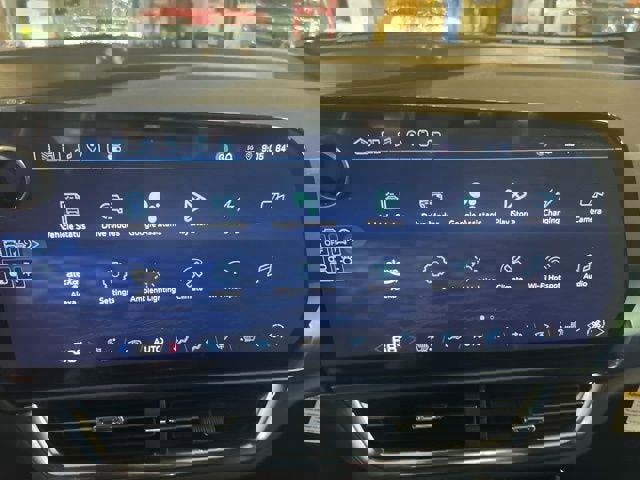 New 2025 Chevrolet Equinox EV LT image 5