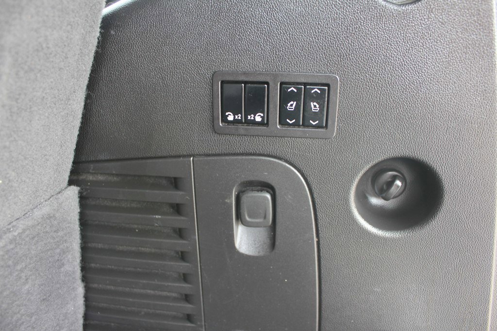 Used 2018 GMC Yukon SLT AWD/4WD image 48