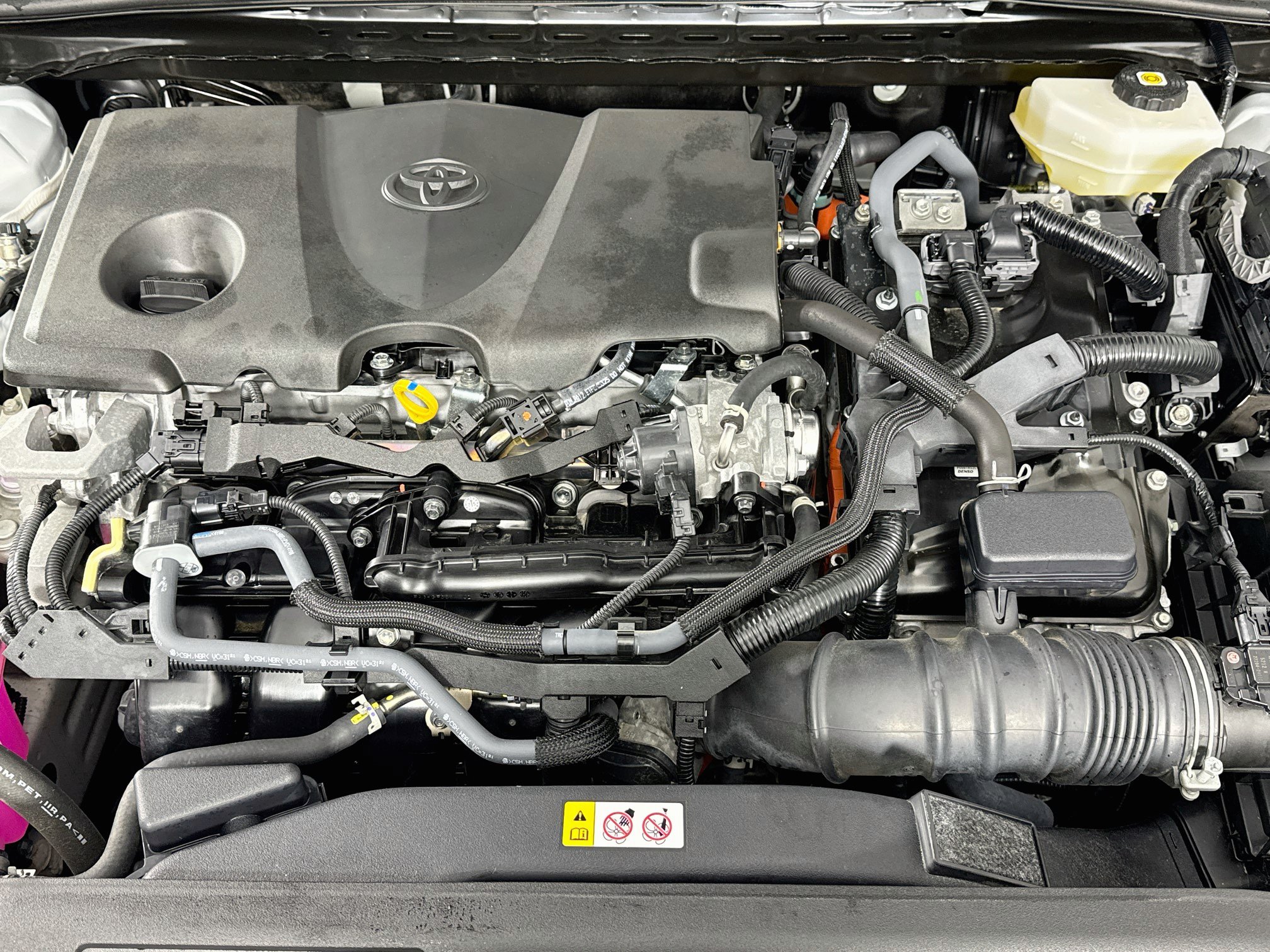 Used 2025 Toyota Camry SE AWD/4WD image 27