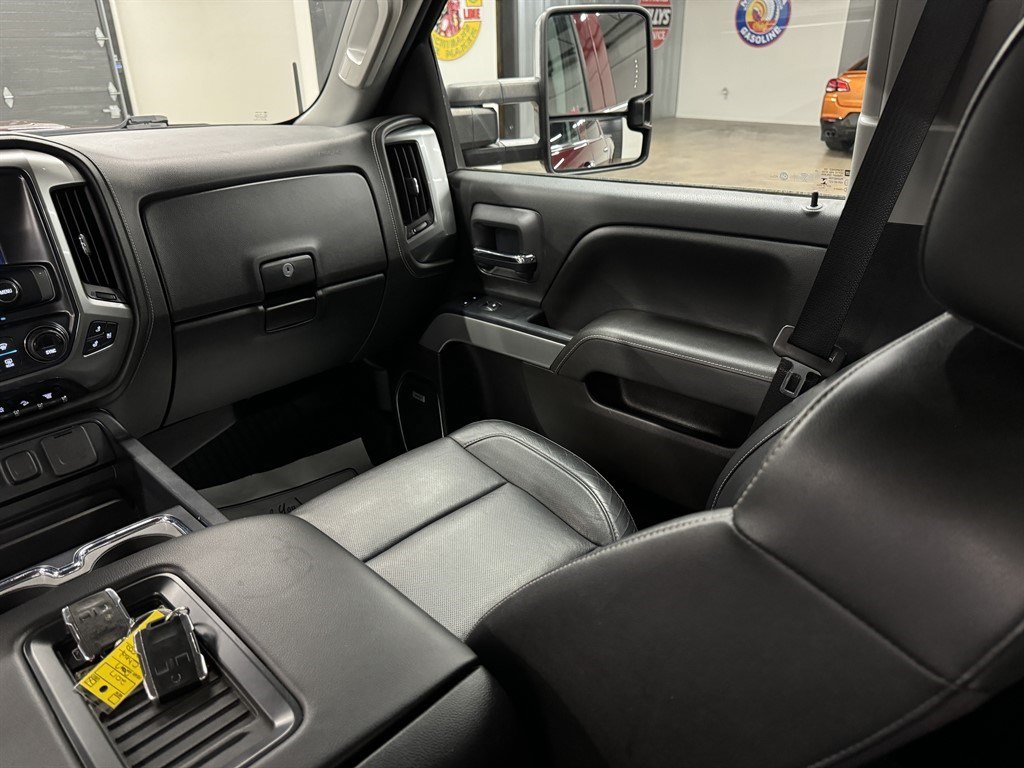 Used 2017 Chevrolet Silverado 2500 LTZ w/ Duramax Plus Package AWD/4WD image 30