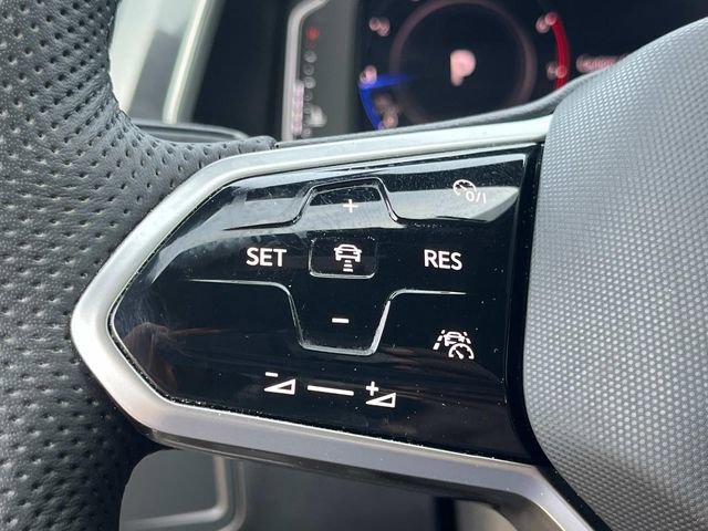 Used 2022 Volkswagen Tiguan SEL R-Line image 30