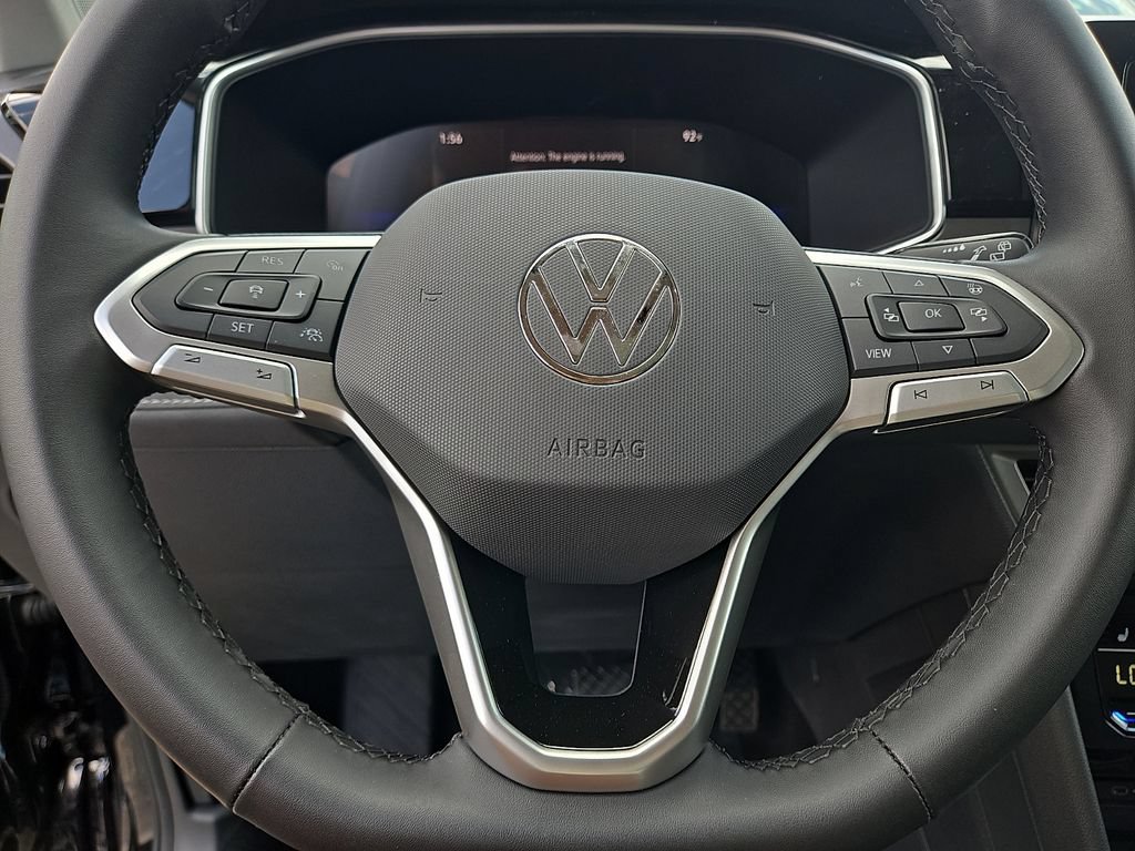 New 2026 Volkswagen Taos SE FWD image 25