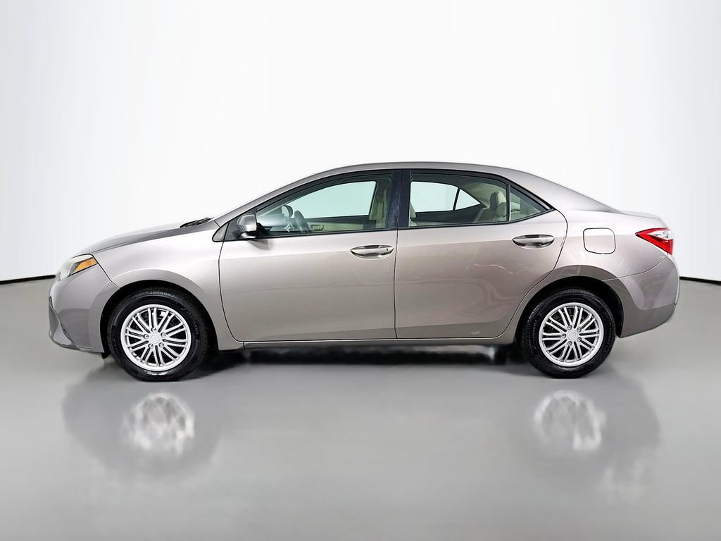 Used 2016 Toyota Corolla LE FWD image 8