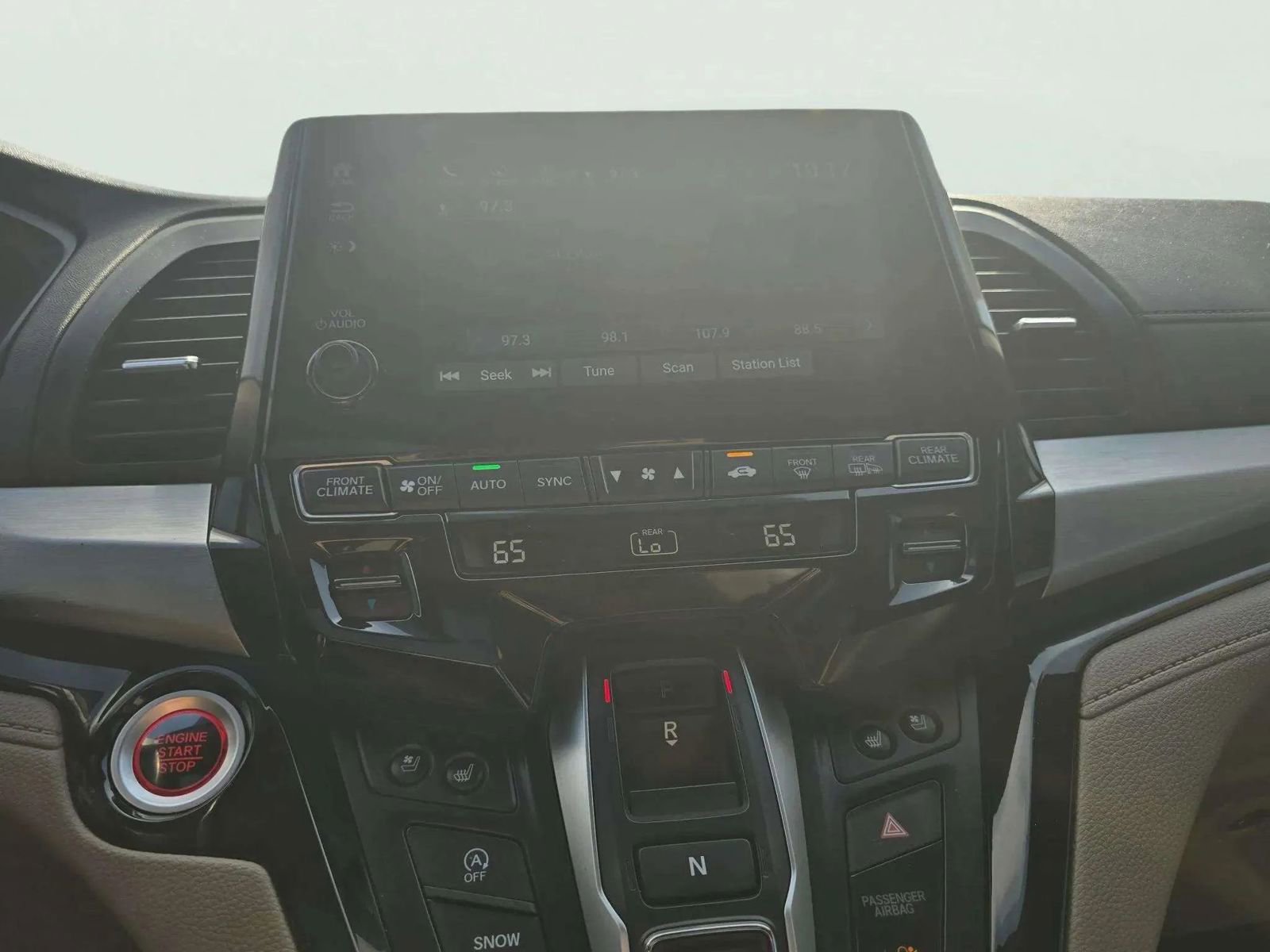 Used 2018 Honda Odyssey Elite image 18