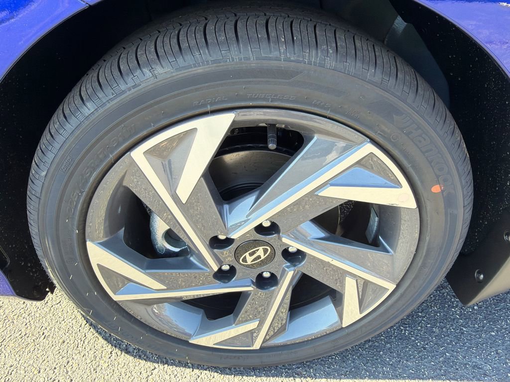 New 2026 Hyundai Elantra Limited image 11