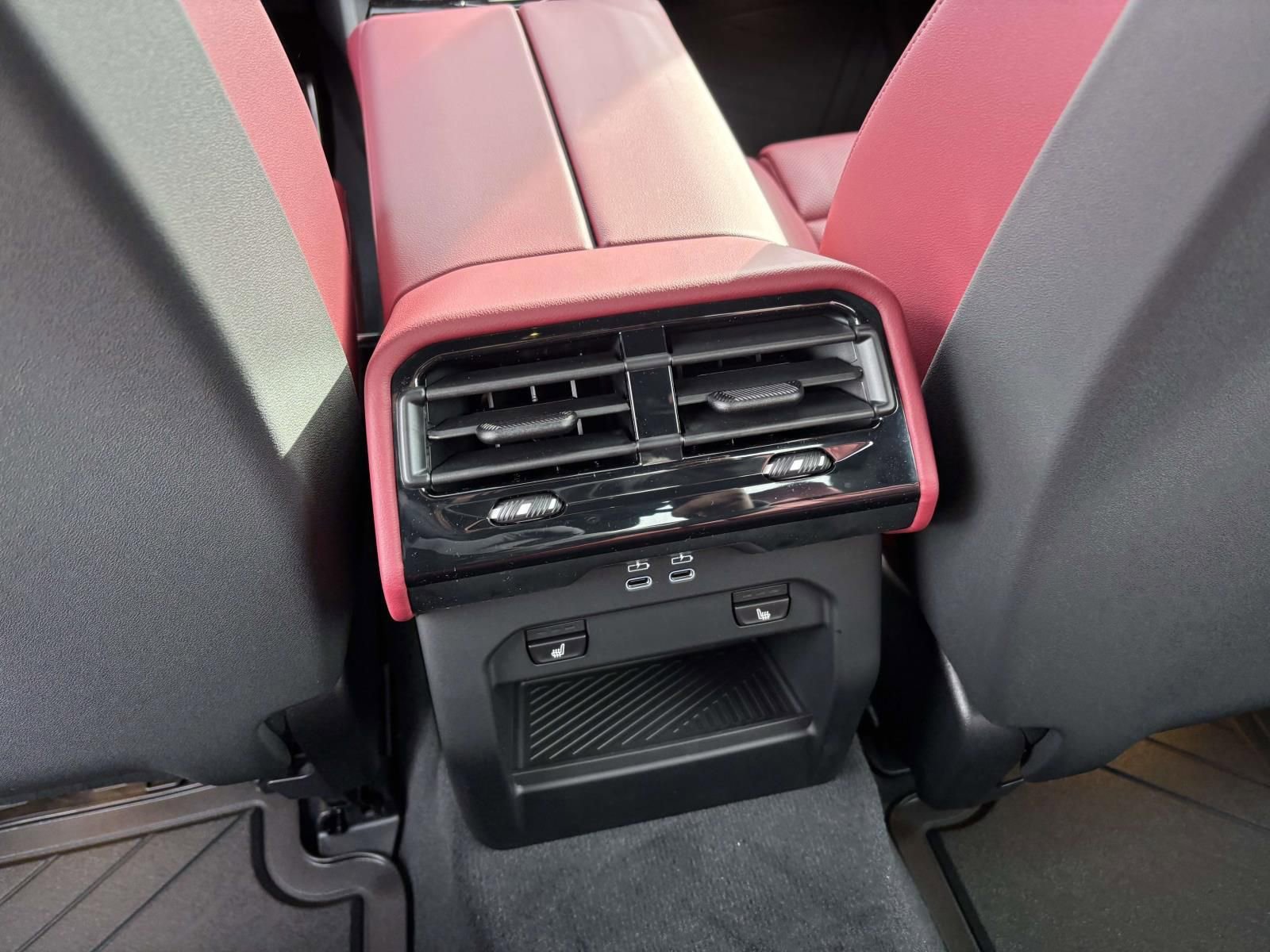 New 2026 BMW 530i xDrive w/ M Sport Package image 34