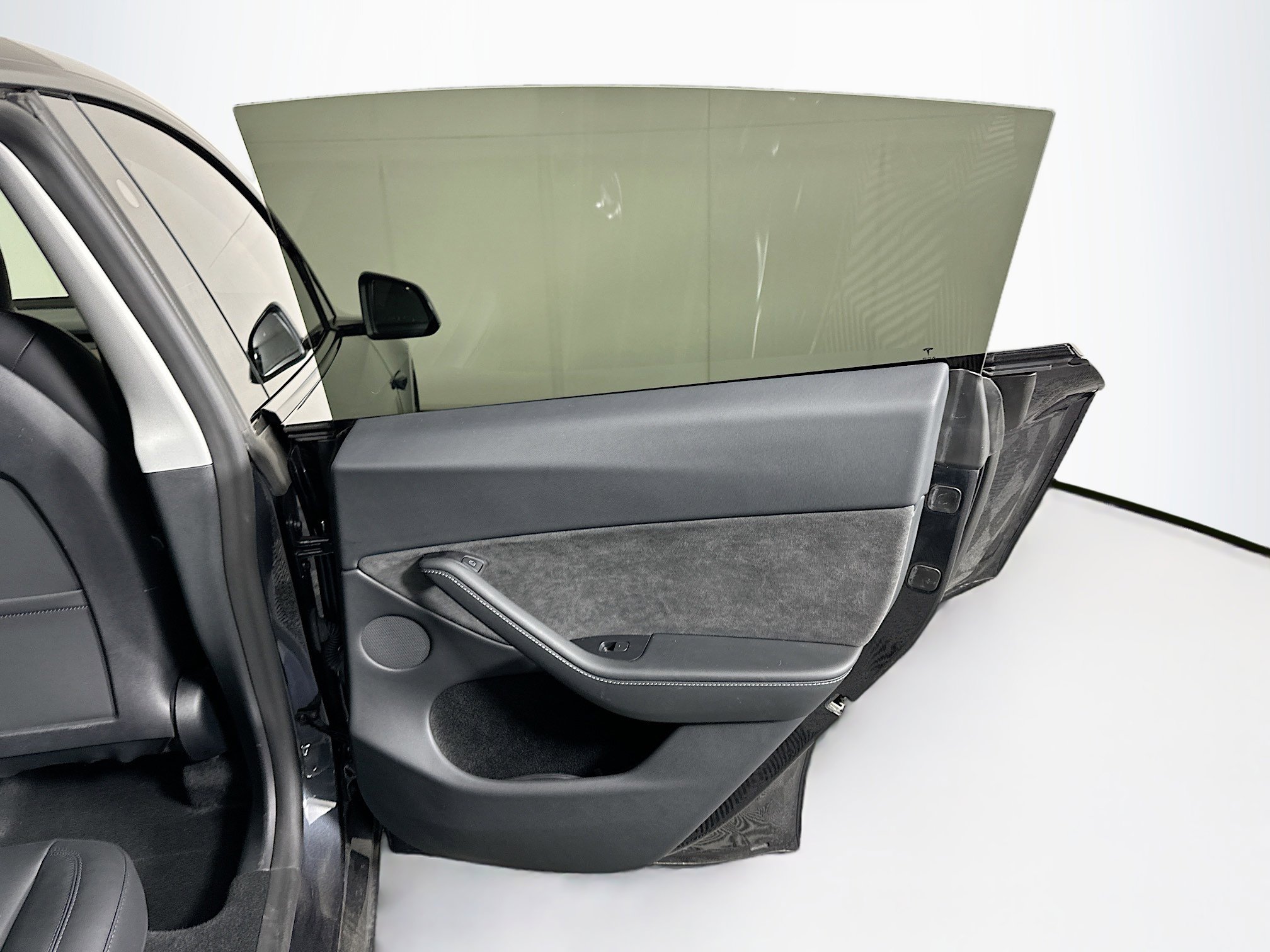 Used 2024 Tesla Model Y Long Range image 28