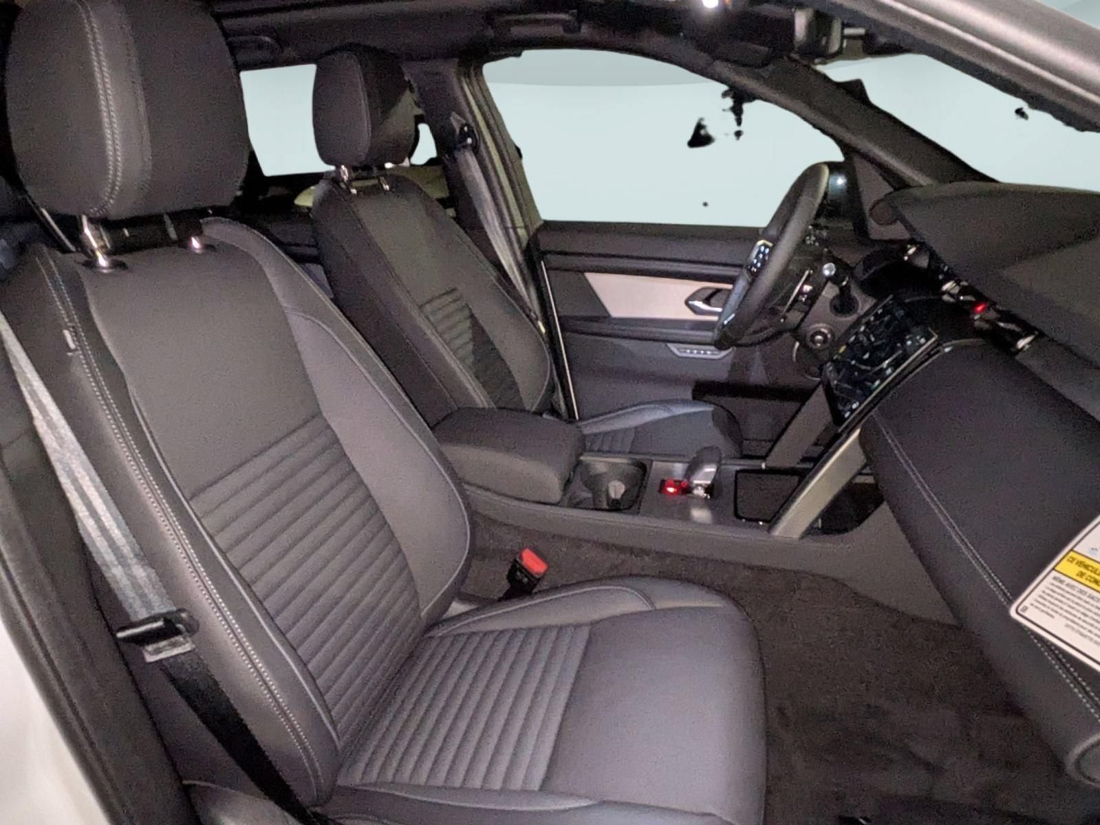 New 2026 Land Rover Discovery Sport Landmark AWD/4WD image 30