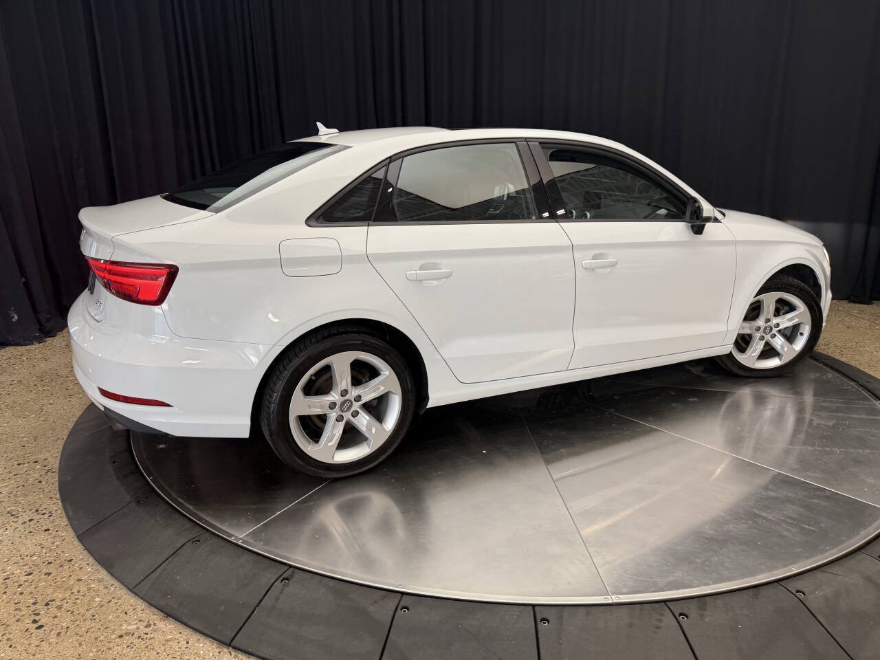 Used 2017 Audi A3 2.0T Premium w/ Convenience Package AWD/4WD image 10