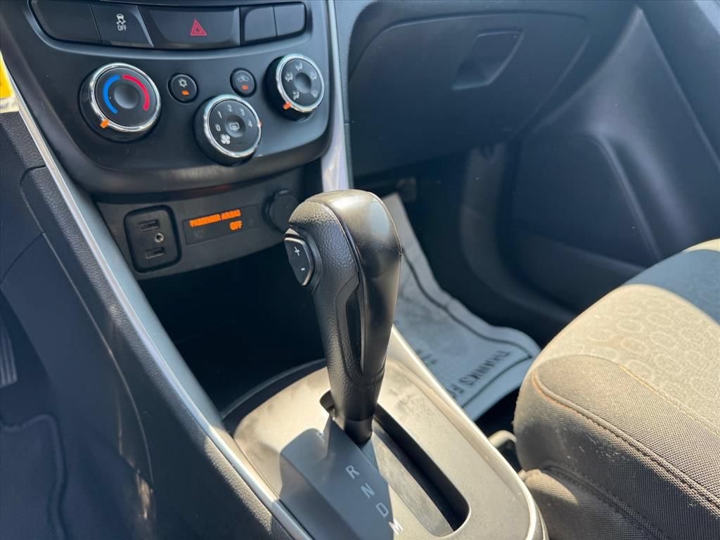 Used 2020 Chevrolet Trax LS w/ Tint and Cruise Package FWD image 19
