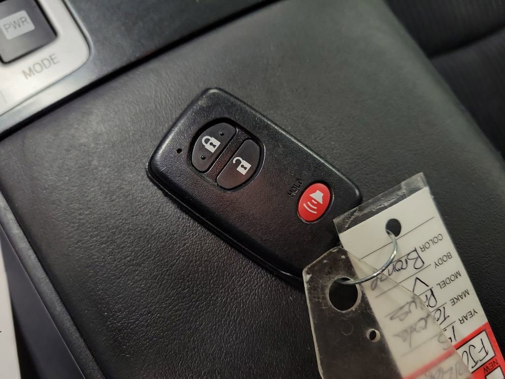 Used 2015 Toyota Prius V Two image 15